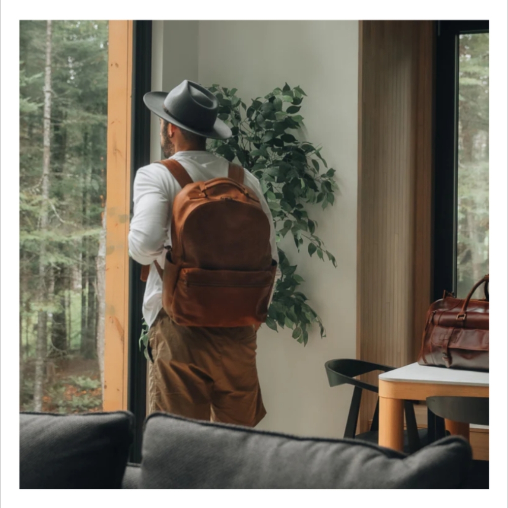 Men's Leather backpack Brown rucksack Hides, fits  17" laptop, travel bag